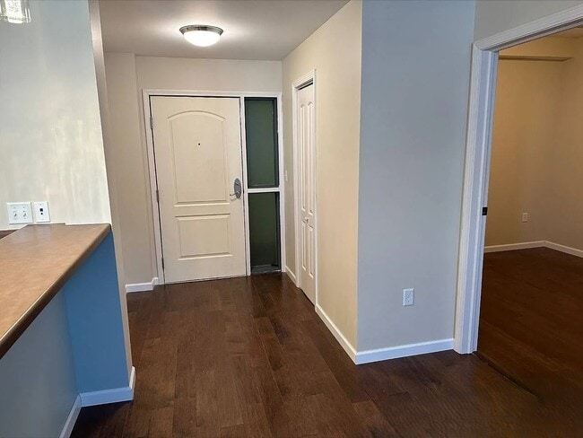 2040 Como Ave, Unit Unit #107 in St. Paul, MN - Building Photo - Building Photo