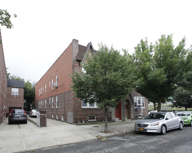 78-65-78-67 75th St in Ridgewood, NY - Building Photo - Building Photo