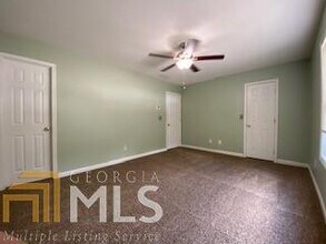 8370 Hollis St-Unit -Apt A in Douglasville, GA - Foto de edificio - Building Photo