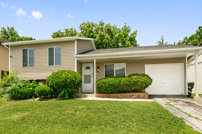 property at 18200 Fountainbleau Dr