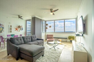2060 Beach Blvd, Unit 1403 in Biloxi, MS - Building Photo - Building Photo