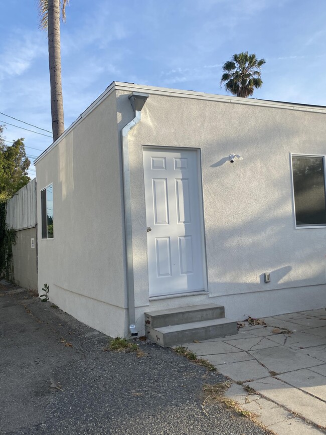 property at 300 S La Peer Dr