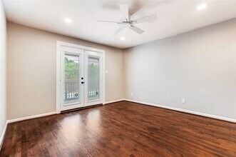 2638 Burlington Blvd in Dallas, TX - Building Photo - Building Photo