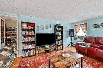 3656 Main St in Stone Ridge, NY - Building Photo - Building Photo