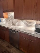 3530 Piedmont Rd NE, Unit Spacious 1BR + Den in Atlanta, GA - Foto de edificio - Building Photo