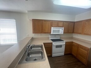 3757 NW 27th St in Gainesville, FL - Building Photo - Building Photo