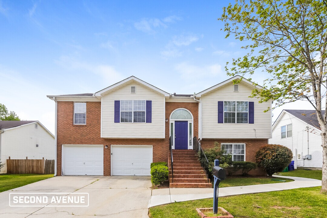 6383 Isle of Palms in Lithonia, GA - Building Photo