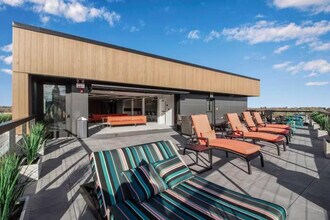 960 Ellicott St in Buffalo, NY - Building Photo - Building Photo