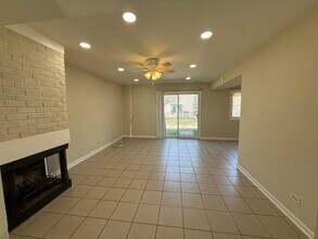 1874 Windward Ln in Hanover Park, IL - Building Photo - Building Photo