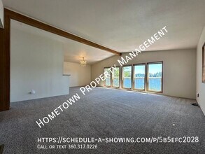 5700 Black Lake Blvd SW in Olympia, WA - Building Photo - Building Photo