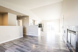 17032 E Arkansas Dr in Aurora, CO - Building Photo - Building Photo