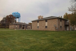 1610 36th Ave, Unit A in Menominee, MI - Building Photo