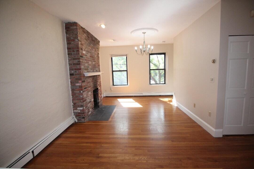11 Worcester St, Unit 2 in Boston, MA - Building Photo
