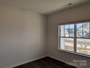 10731 Claystone Dr in Davidson, NC - Building Photo - Building Photo