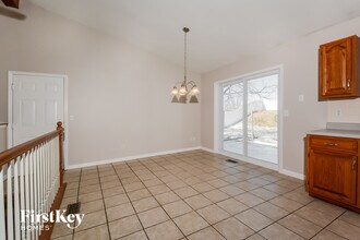 641 Autumn Oaks Dr in St. Peters, MO - Foto de edificio - Building Photo