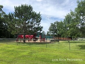 5795 Laverne Cir N in Baxter, MN - Building Photo - Building Photo