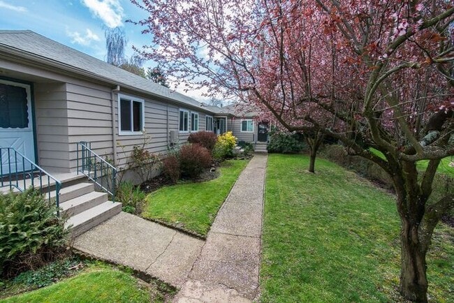 property at 3968 SE Gladstone St