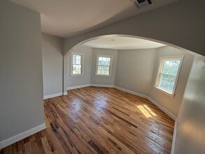 51 N Maple Ave, Unit 2 in East Orange, NJ - Building Photo - Building Photo
