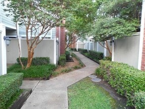 6220 Bentwood Trail in Dallas, TX - Building Photo - Building Photo