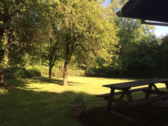 10300 SW 4th Ave in Portland, OR - Building Photo - Building Photo