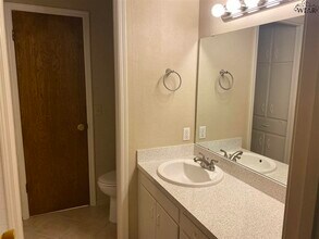 215 Wyneth Dr in Wichita Falls, TX - Building Photo - Building Photo
