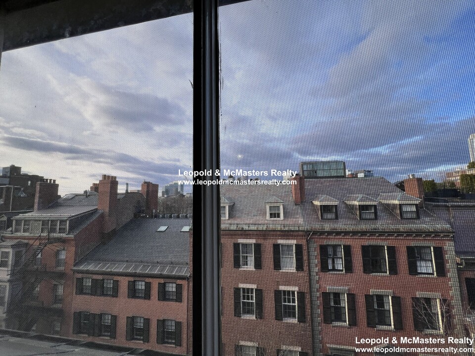 20 Mt Vernon St, Unit 24 203 in Boston, MA - Building Photo