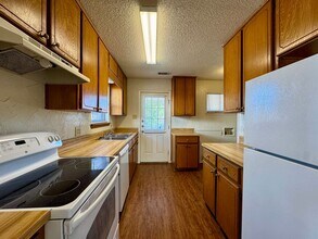 1412 Chapel Creek Rd in Waco, TX - Building Photo - Building Photo