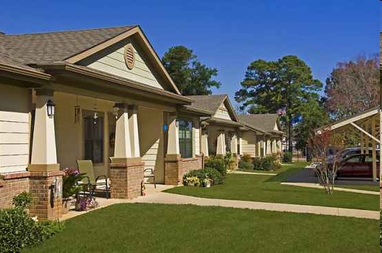 Evergreen at Longview in Longview, TX - Building Photo