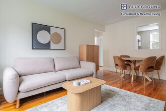 264 Harvard St in Cambridge, MA - Foto de edificio - Building Photo