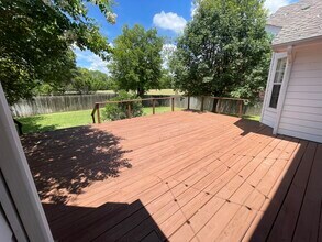 200 Mountain View Dr in Pflugerville, TX - Building Photo - Building Photo