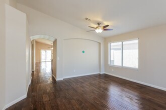 2235 E Morrow Dr in Phoenix, AZ - Building Photo - Building Photo