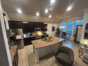 724 Decathlon St in San Antonio, TX - Building Photo - Building Photo