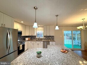 4959 Linsey Ct in Woodbridge, VA - Building Photo - Building Photo