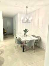 379 SE Crossoak Ln in Port St. Lucie, FL - Building Photo - Building Photo
