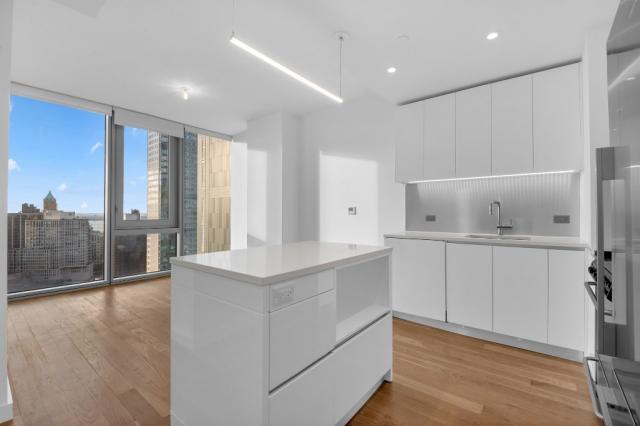 430 Albee Square W in Brooklyn, NY - Building Photo - Building Photo