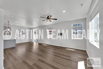 2091 W Lydia Ln in Syracuse, UT - Building Photo - Building Photo