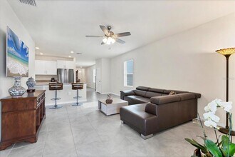 3293 Hilltop Cir in Lakewood Ranch, FL - Building Photo - Building Photo