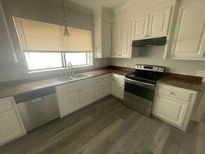 1033 Whitworth St in Jackson, MS - Building Photo - Building Photo