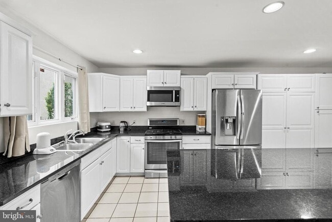 property at 1135 N Orianna St