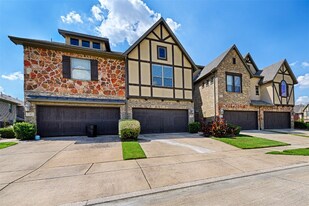 1605 Brook Glen Dr in Euless, TX - Building Photo
