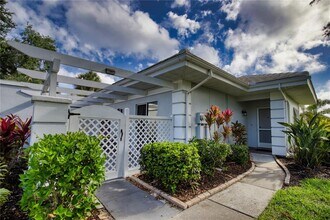 208 Cerromar Way in Venice, FL - Building Photo - Building Photo