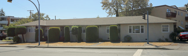 1693-1699 Fort St in Victoria, BC - Building Photo - Building Photo