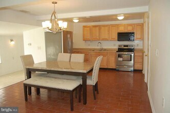 1310 Mcnabbs Ln in Pasadena, MD - Building Photo - Building Photo