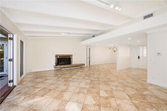 3150 Dona Maria Dr, Unit A in Los Angeles, CA - Foto de edificio - Building Photo