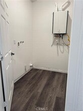 16029 Ceres Ave in Fontana, CA - Foto de edificio - Building Photo