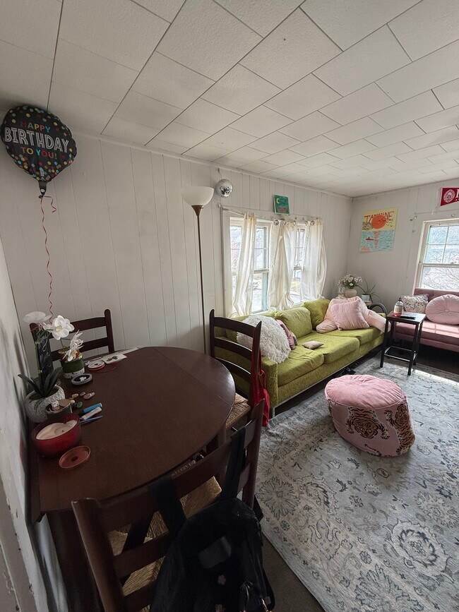 13 Prince St in Red Hook, NY - Building Photo - Building Photo
