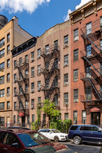 529 W 48th St in New York, NY - Building Photo - Building Photo