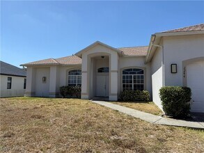 2244 SW 27th Terrace in Cape Coral, FL - Building Photo - Building Photo