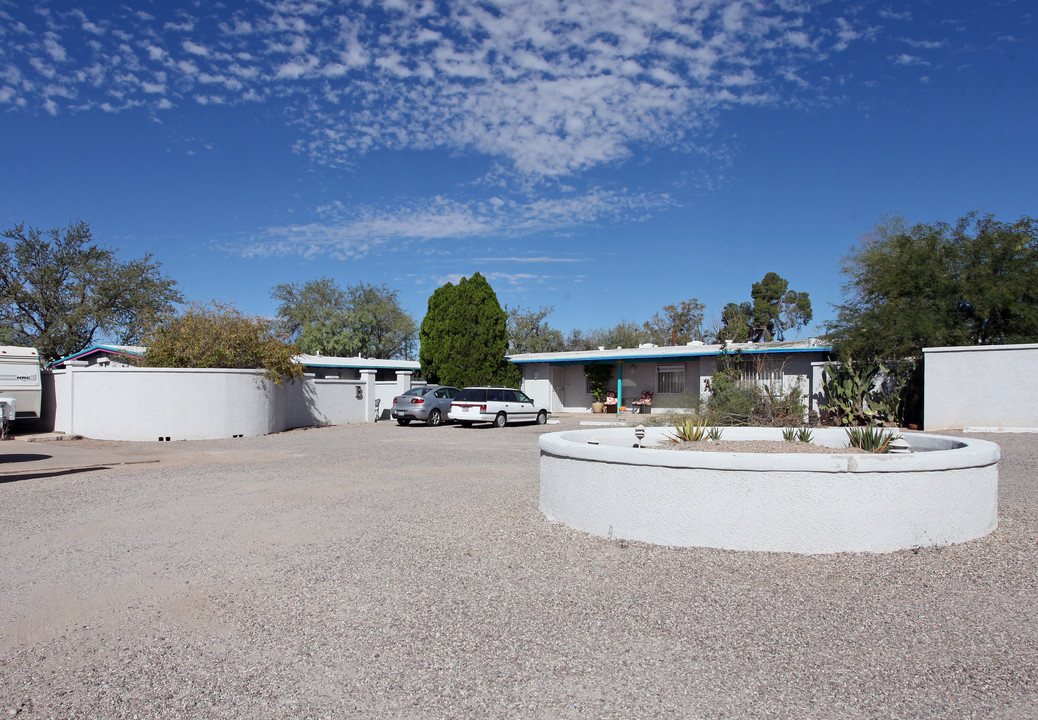 3305-3319 N Dodge Blvd in Tucson, AZ - Building Photo