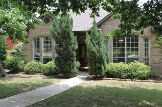 9702 Valley Lake Ct in Irving, TX - Building Photo - Building Photo
